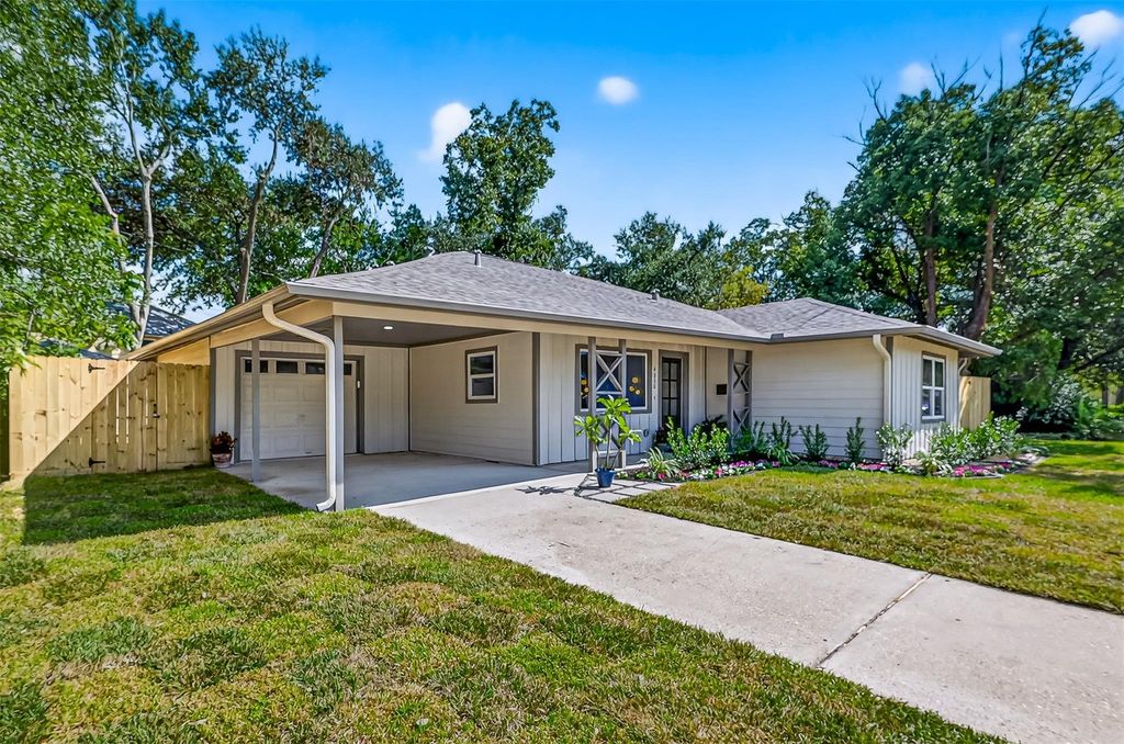 Photo of 4030 Woodshire Street, Houston, TX 77025 (MLS # 82597996)