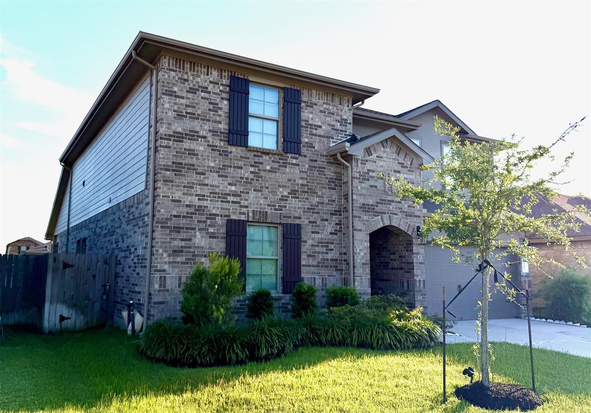 1515 Wells Manor Lane