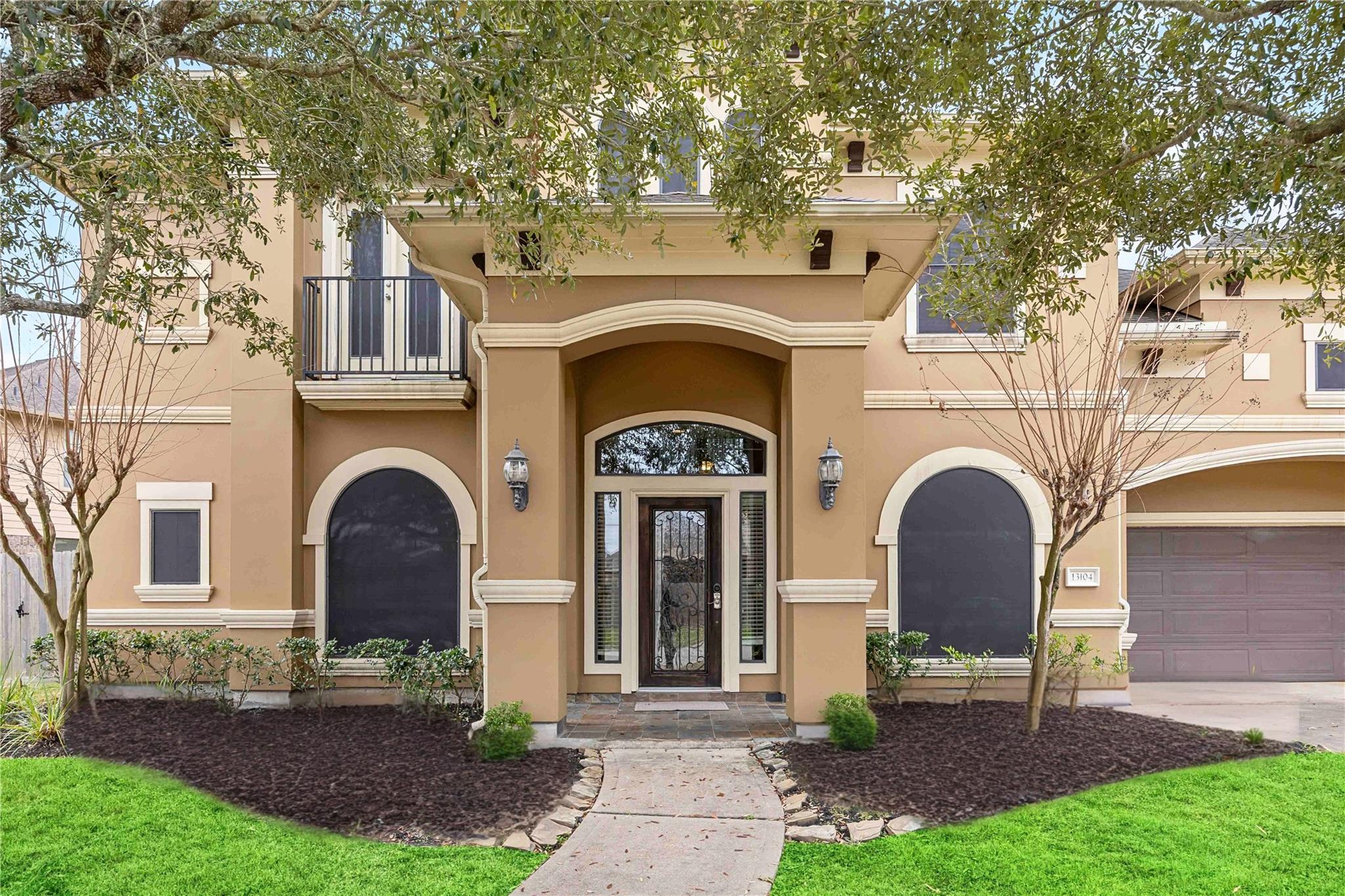 13104 Southern Manor Drive