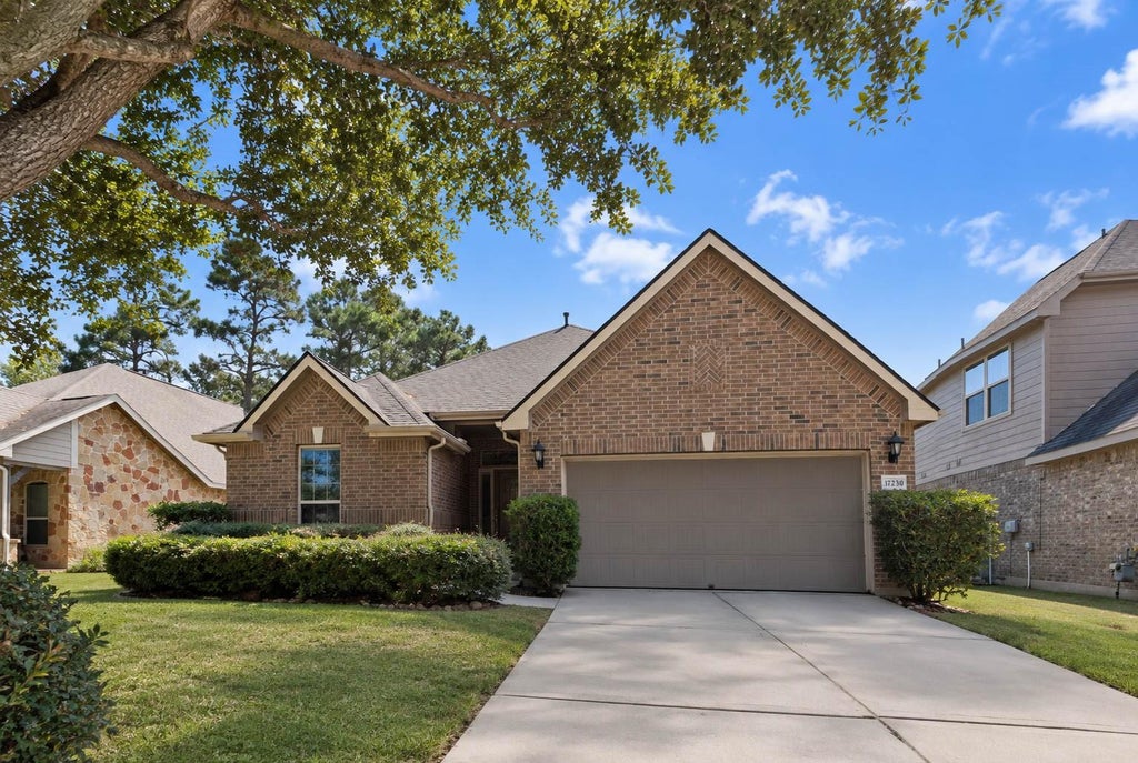 Photo of 17230 Lowell Lake Lane, Humble, TX 77346 (MLS # 33449320)