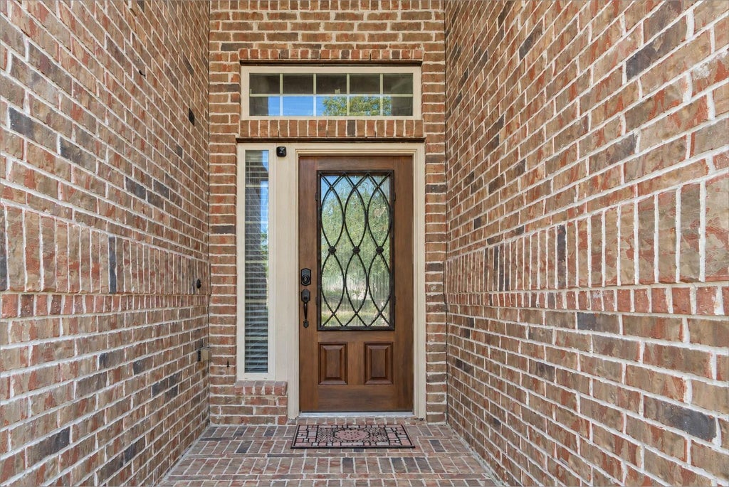 Photo of 17230 Lowell Lake Lane, Humble, TX 77346 (MLS # 33449320)