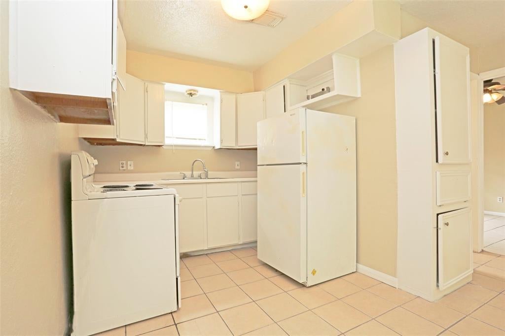 2460 W Shane Street 2