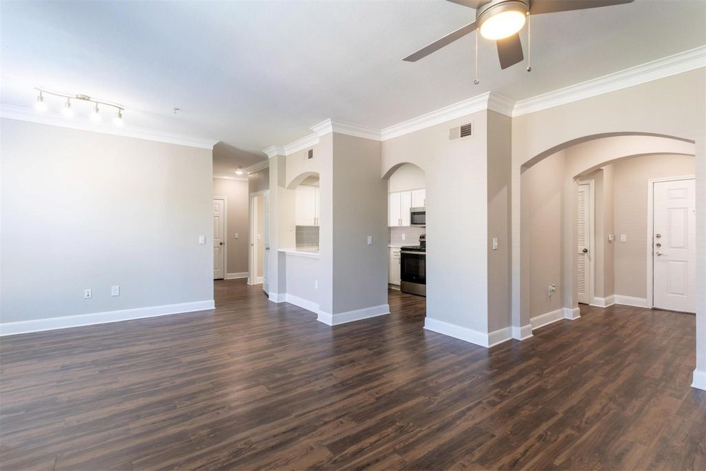 Photo of 320 Jackson Hill Street #153, Houston, TX 77007 (MLS # 87456862)