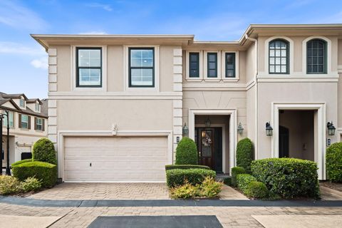 Photo of 47 Milan Estates, Houston, TX 77056 (MLS # 51592259)