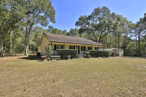 Photo of 200 Little Pine Valley Road, Cleveland, TX 77328 (MLS # 85780650)