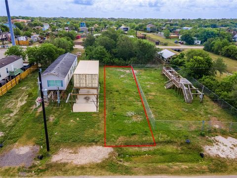 Photo of 439 16th Street, San Leon, TX 77539 (MLS # 10108322)