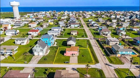 Photo of 16535 Mansvelt Road, Jamaica Beach, TX 77554 (MLS # 53264137)