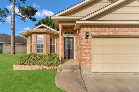 Photo of 135 Snug Harbor Drive, Conroe, TX 77356 (MLS # 11630416)