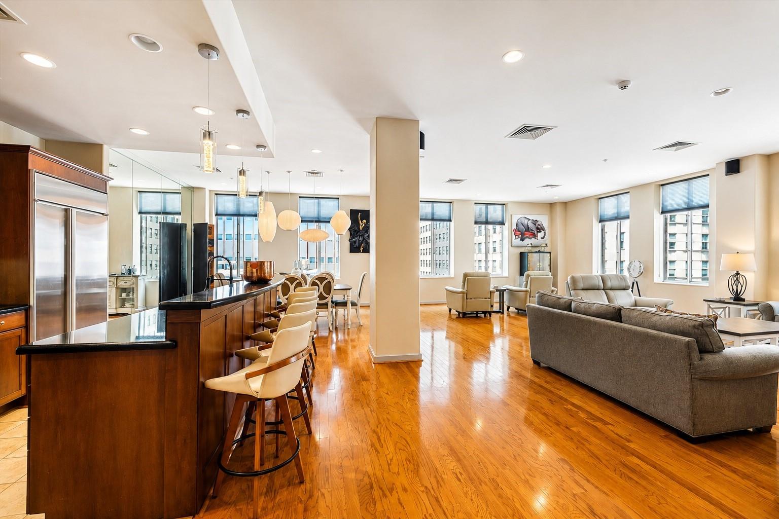 914 Main Street 801