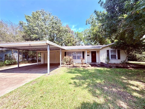 Photo of 1504 E Fayle Street, Baytown, TX 77520 (MLS # 23692168)