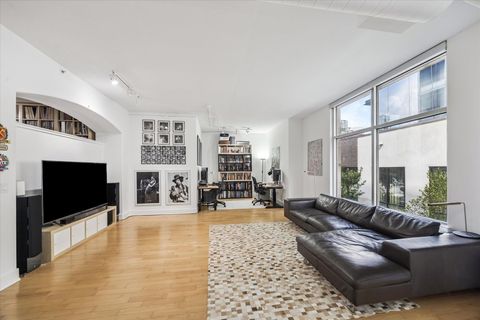 Photo of 1901 Post Oak Boulevard #204, Houston, TX 77056 (MLS # 80378020)