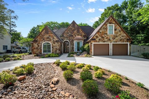 Photo of 11818 Thoreau Drive, Montgomery, TX 77356 (MLS # 58953613)