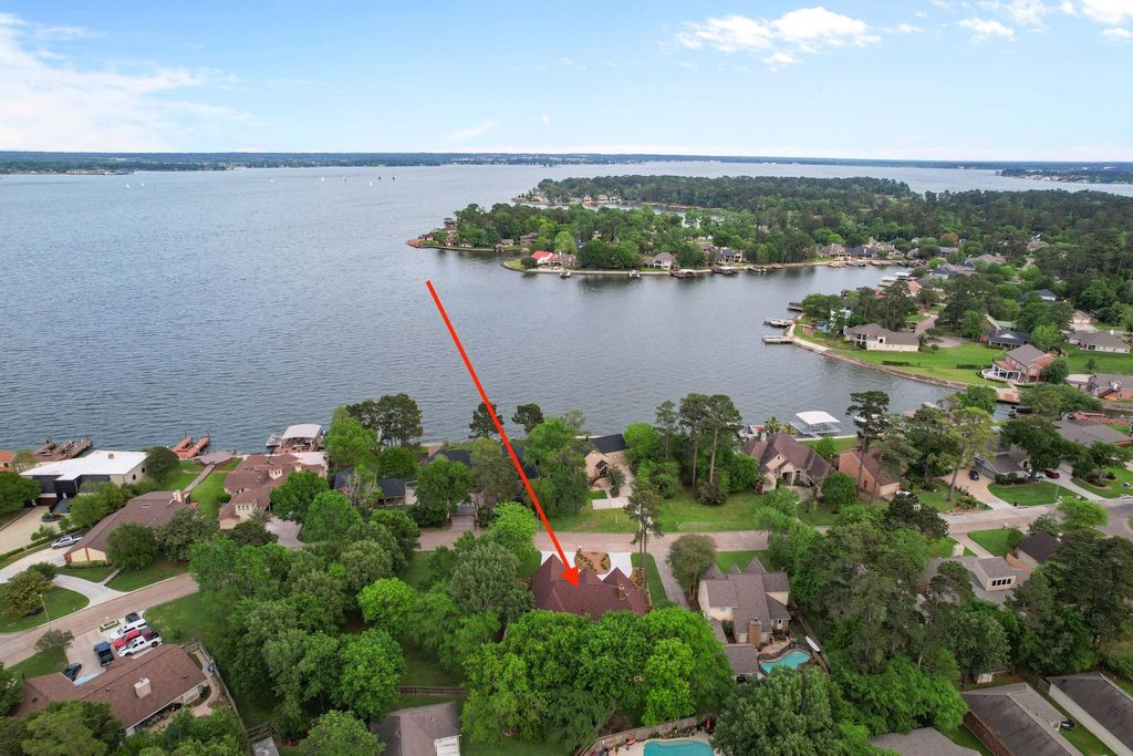 Photo of 11818 Thoreau Drive, Montgomery, TX 77356 (MLS # 58953613)