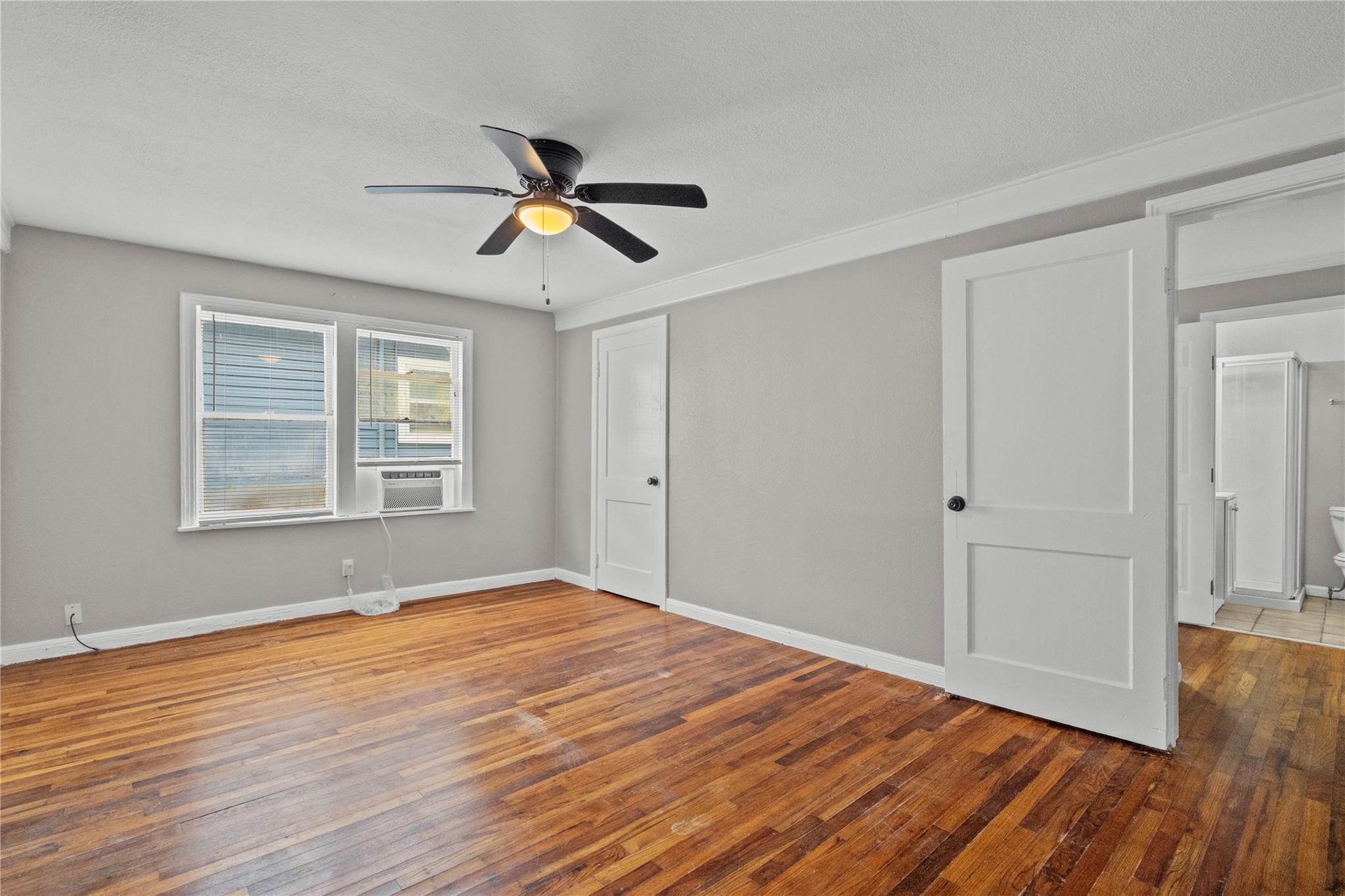 4020 Avenue O 1/2 Down
