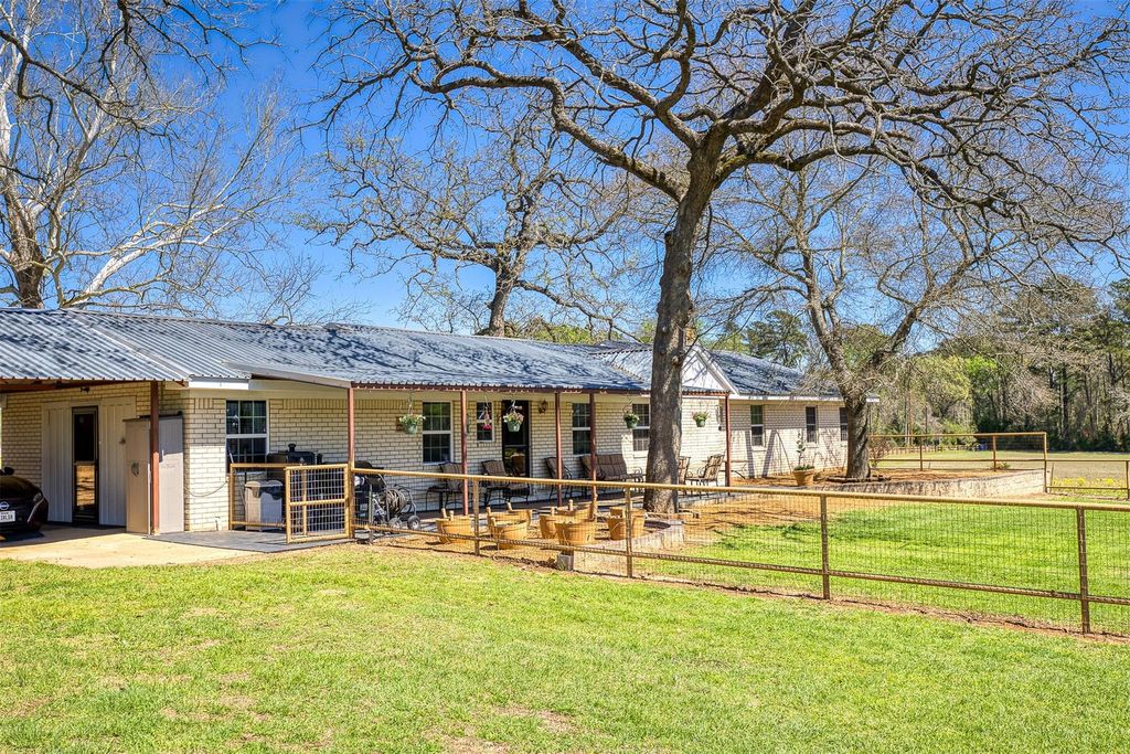 Photo of 613 Fm 1272, Grapeland, TX 75844 (MLS # 32751058)
