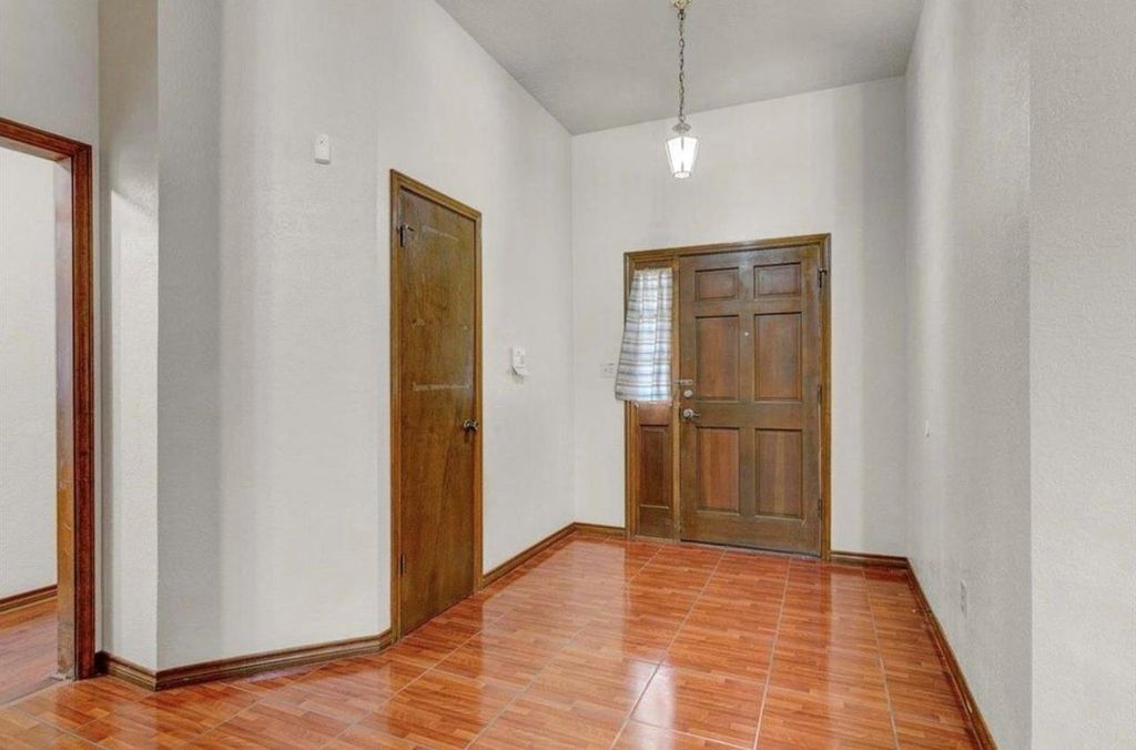 Photo of 1119 Meadowvale Dr, Beaumont, TX 77706 (MLS # 23701725)