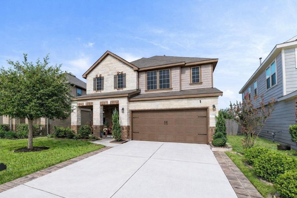 Photo of 4230 Lake Cypress Circle, Houston, TX 77068 (MLS # 29592508)