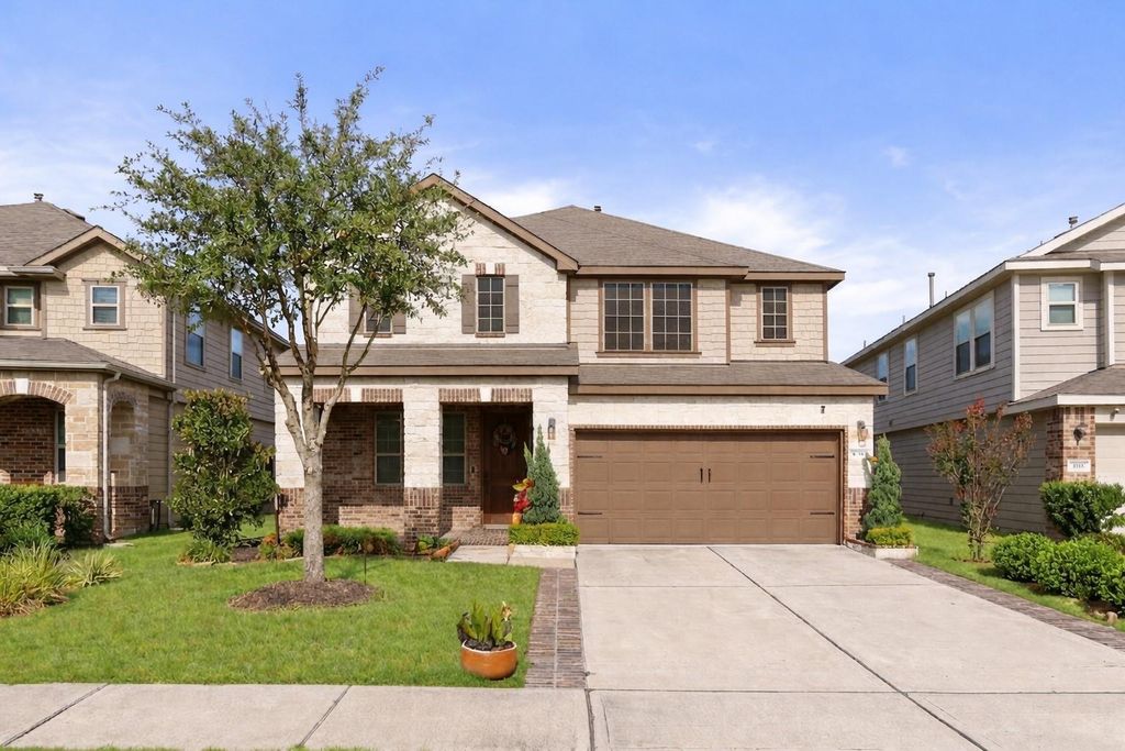 Photo of 4230 Lake Cypress Circle, Houston, TX 77068 (MLS # 29592508)