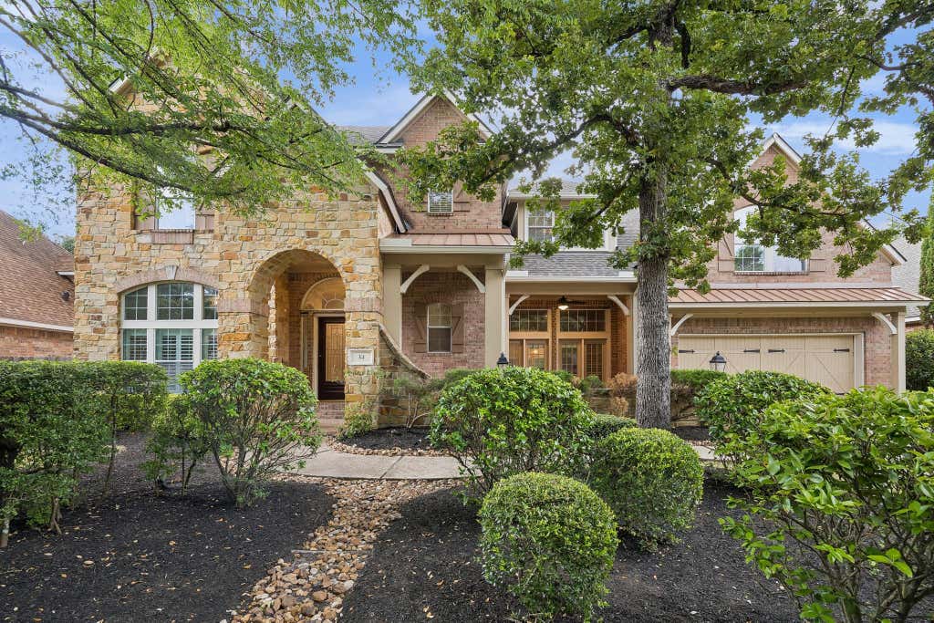 Photo of 34 N Lansdowne Circle, The Woodlands, TX 77382 (MLS # 39790908)