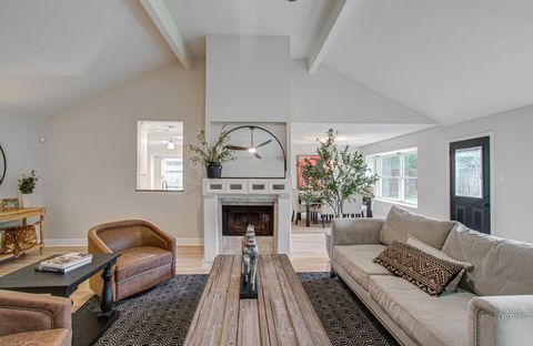 Photo of 14518 Lazy Willow Lane, Houston, TX 77489 (MLS # 37889518)