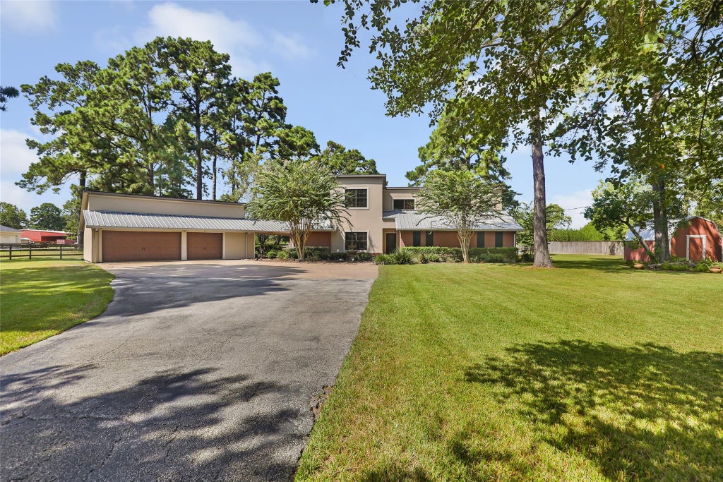 Photo of 1300 Smith Road, Huffman, TX 77336 (MLS # 16442115)