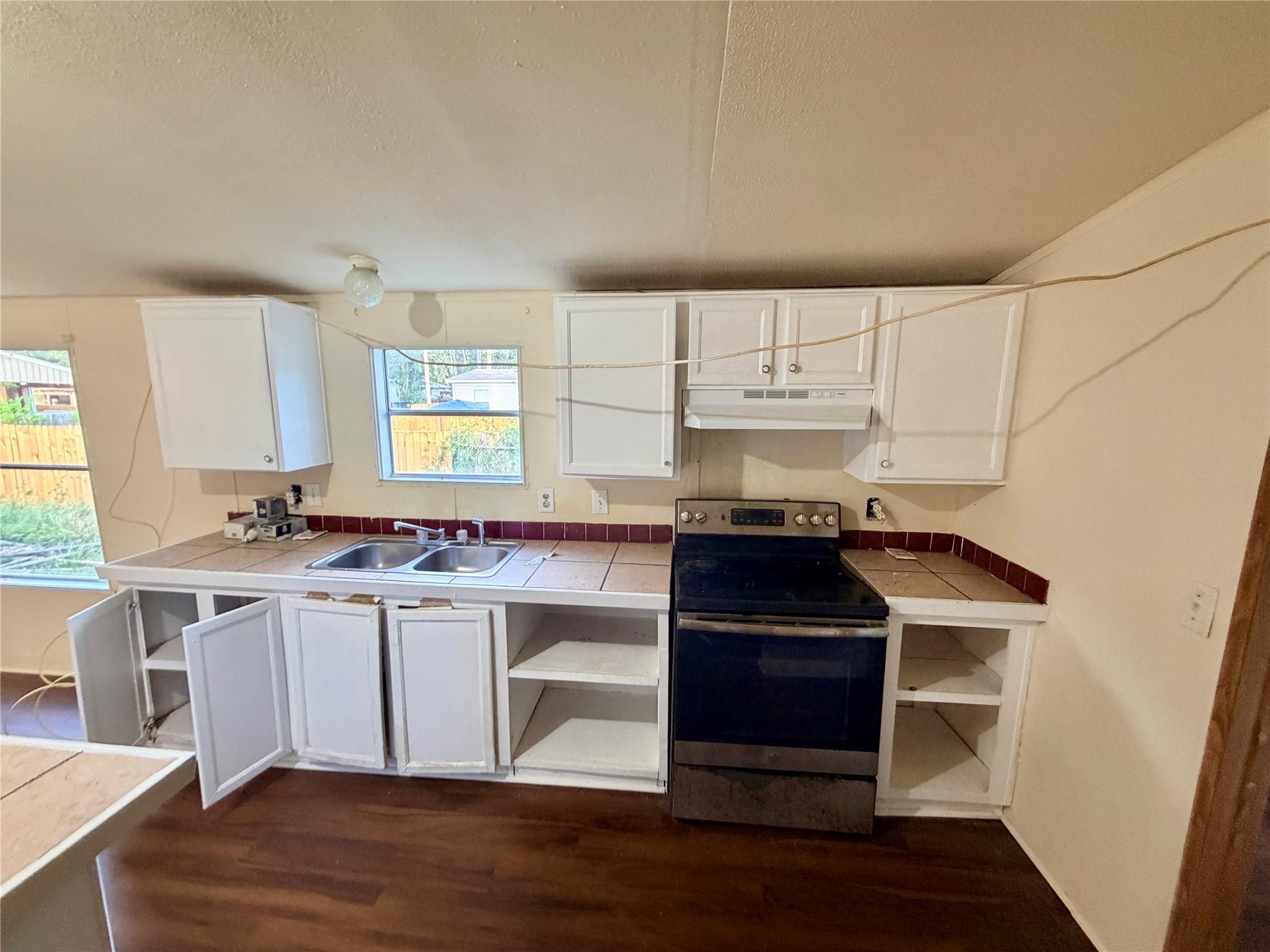803 Volvo Court