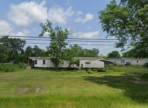 Photo of 6905 Fm 646 Road S, Santa Fe, TX 77510 (MLS # 68146529)