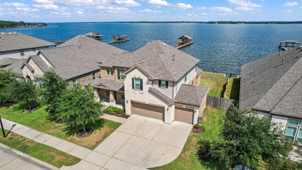 Photo of 15526 Westward Lake Lane, Houston, TX 77044 (MLS # 20180949)