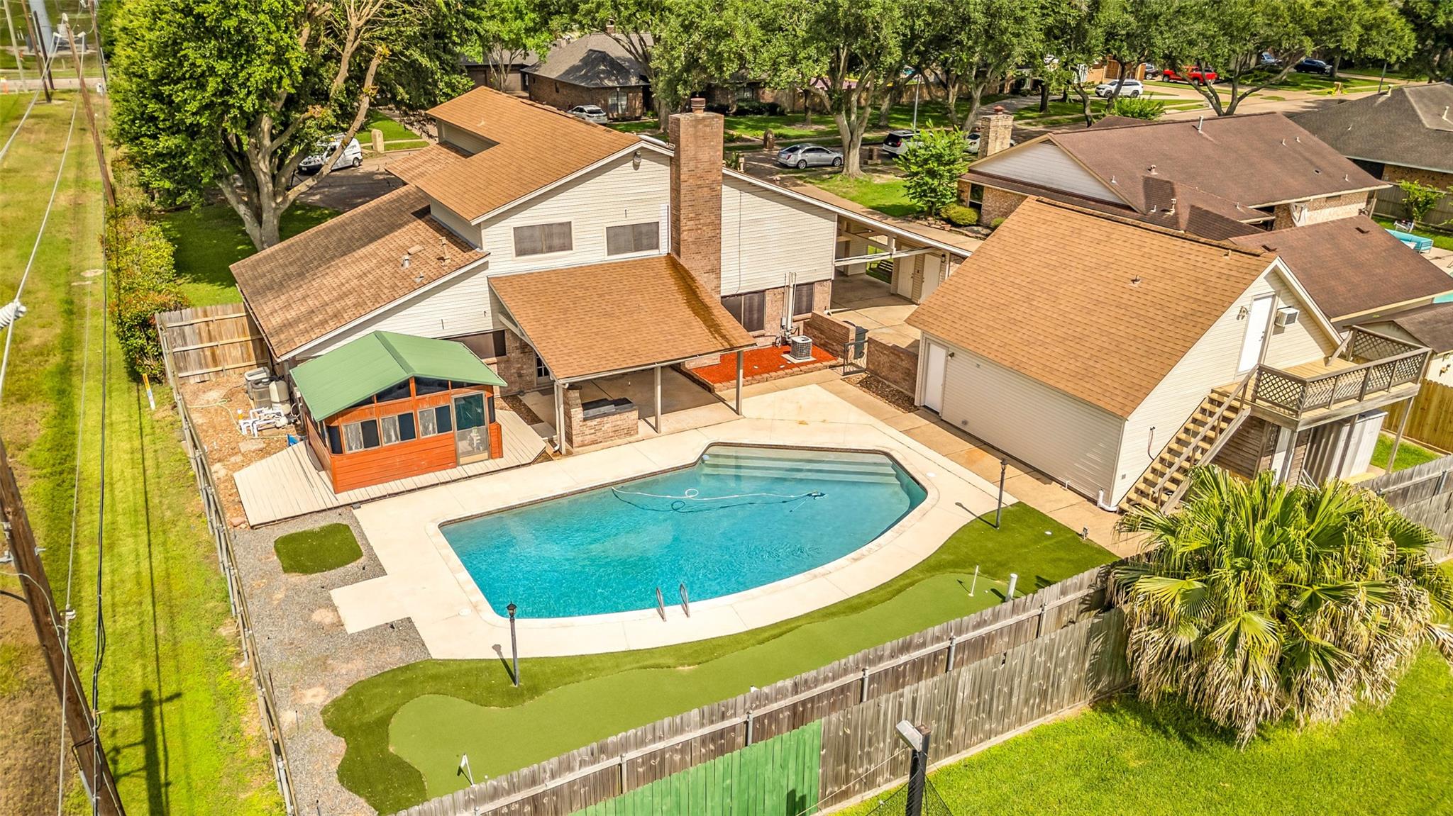 2202 Erin Glen Court