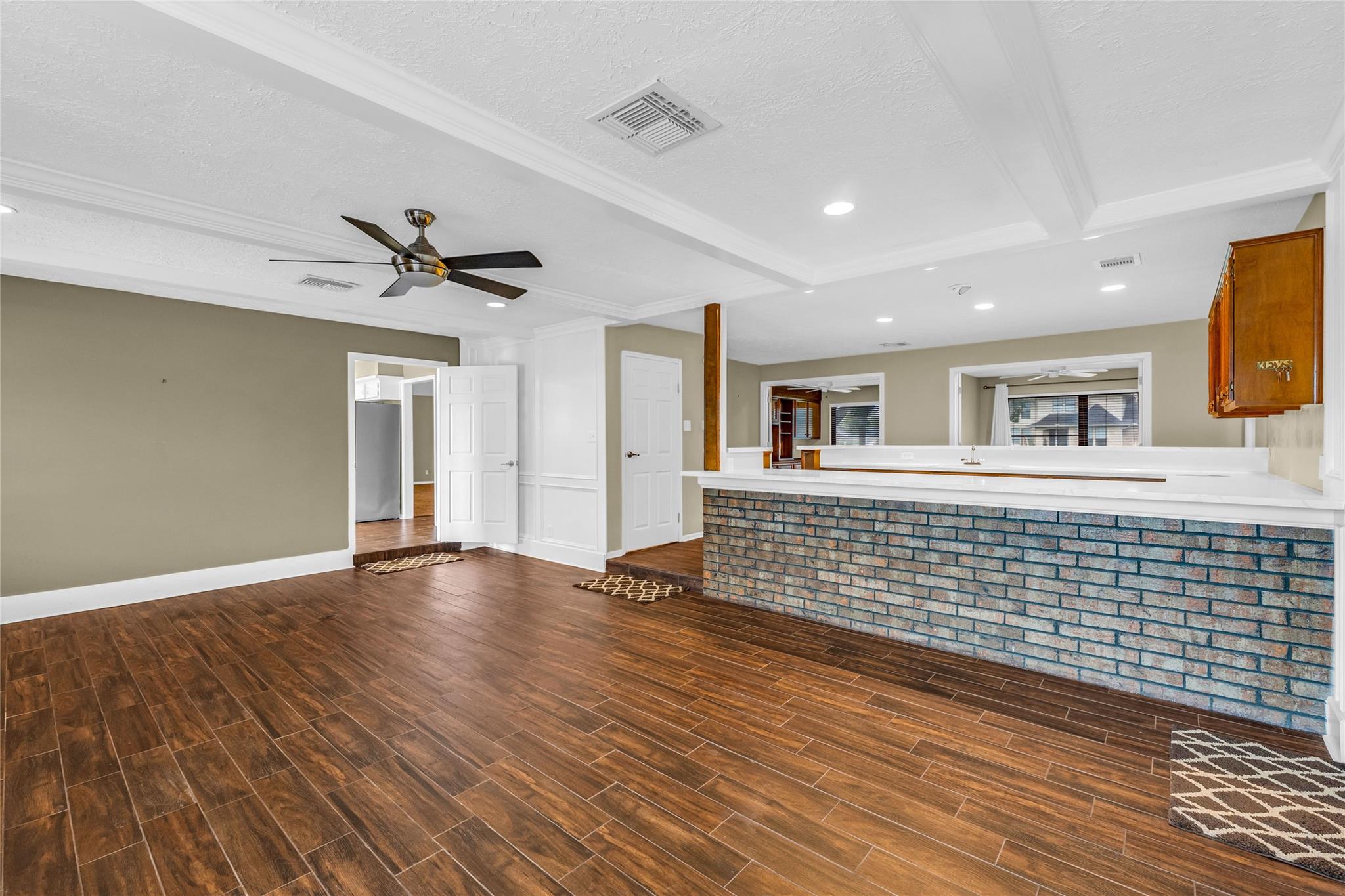 2202 Erin Glen Court
