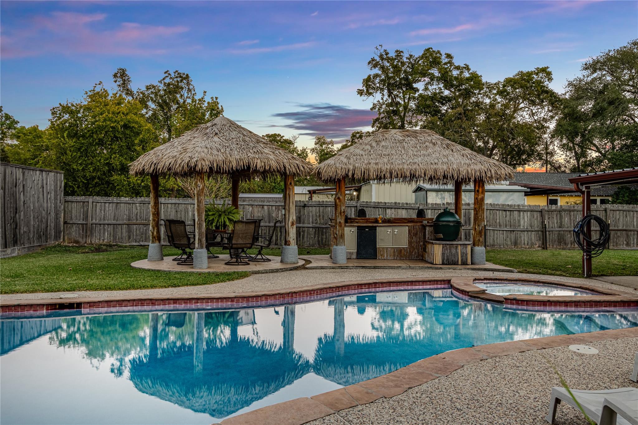 322 E Houston Street