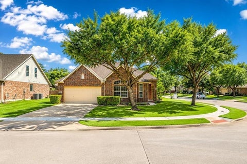 Homes For Sale - 13935 Charterhouse Way<br/> Sugar Land, TX 77498