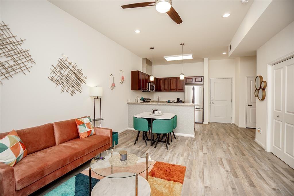1207 Grand West Boulevard 1H