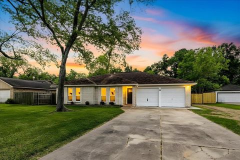 78 Shady Oak Court Alvin TX 77511