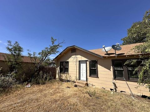 Homes For Sale - 608 E Lee Street<br/> Fisher County, Rotan, TX 79546