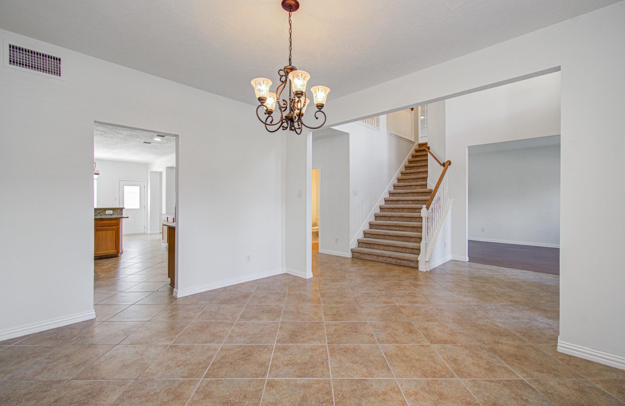 1402 Pine Knot Court