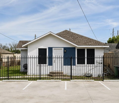 Photo of 1704 Sam Wilson Street #7, Houston, TX 77020 (MLS # 27619218)
