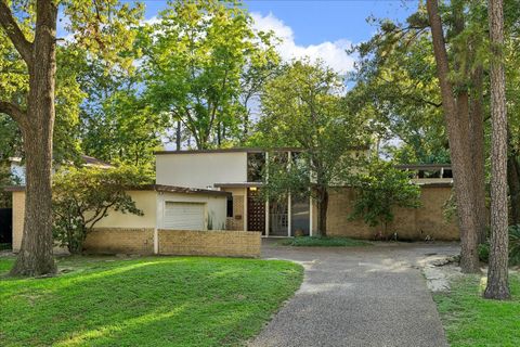 Photo of 315 Tealwood Drive, Houston, TX 77024 (MLS # 60910050)