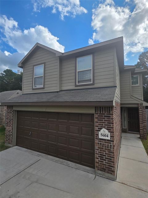 Homes For Sale - 5604 S Buffalo Circle<br/> Willis, TX 77378