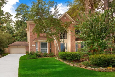 Photo of 23 Shellbark Pl, The Woodlands, TX 77382 (MLS # 10142506)
