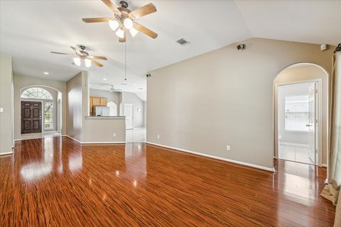 Tiny photo for 18703 Summercliff Lane, Tomball, TX 77377 (MLS # 20197965)