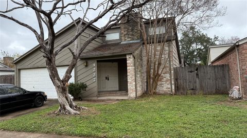 Photo of 4227 Willow Beach Drive, Houston, TX 77072 (MLS # 19774406)