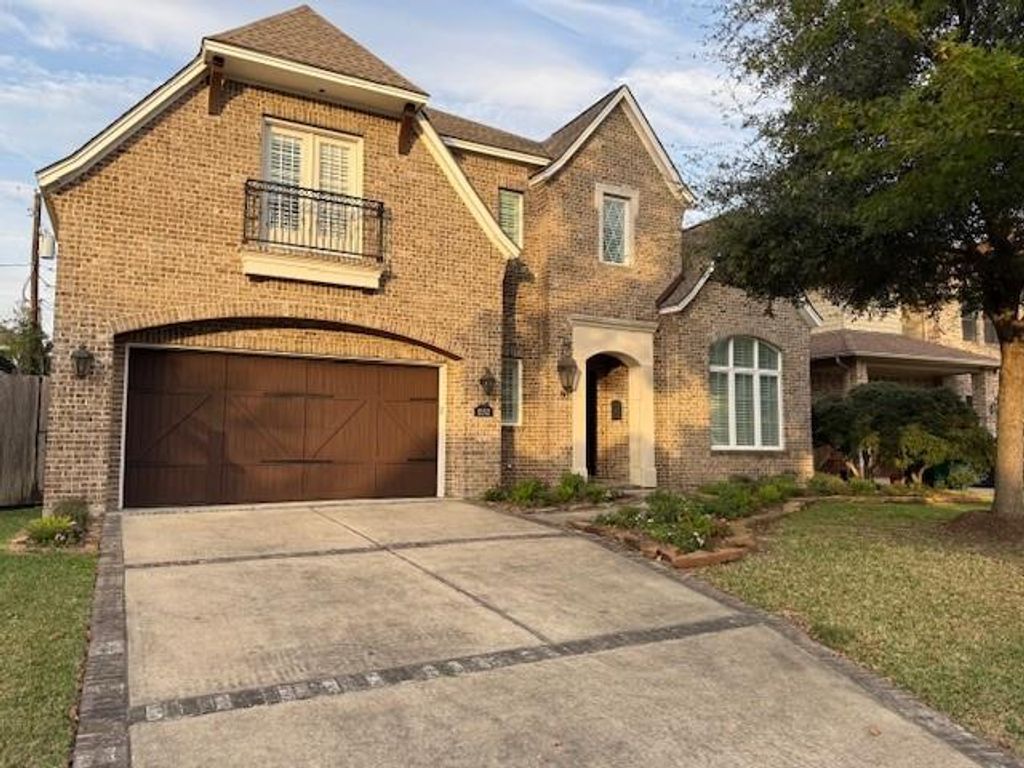 Photo of 1352 Ebony Lane, Houston, TX 77018 (MLS # 36991002)