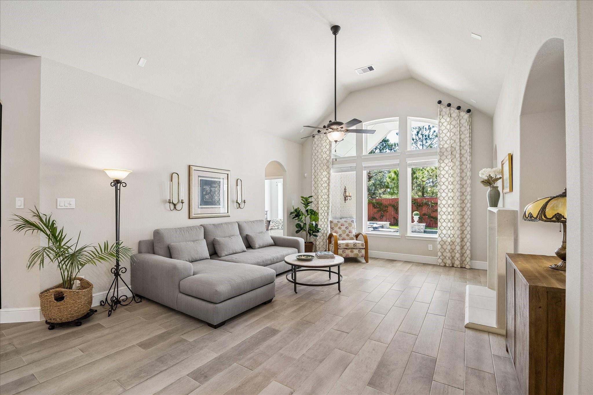 15 Overland Heath Drive