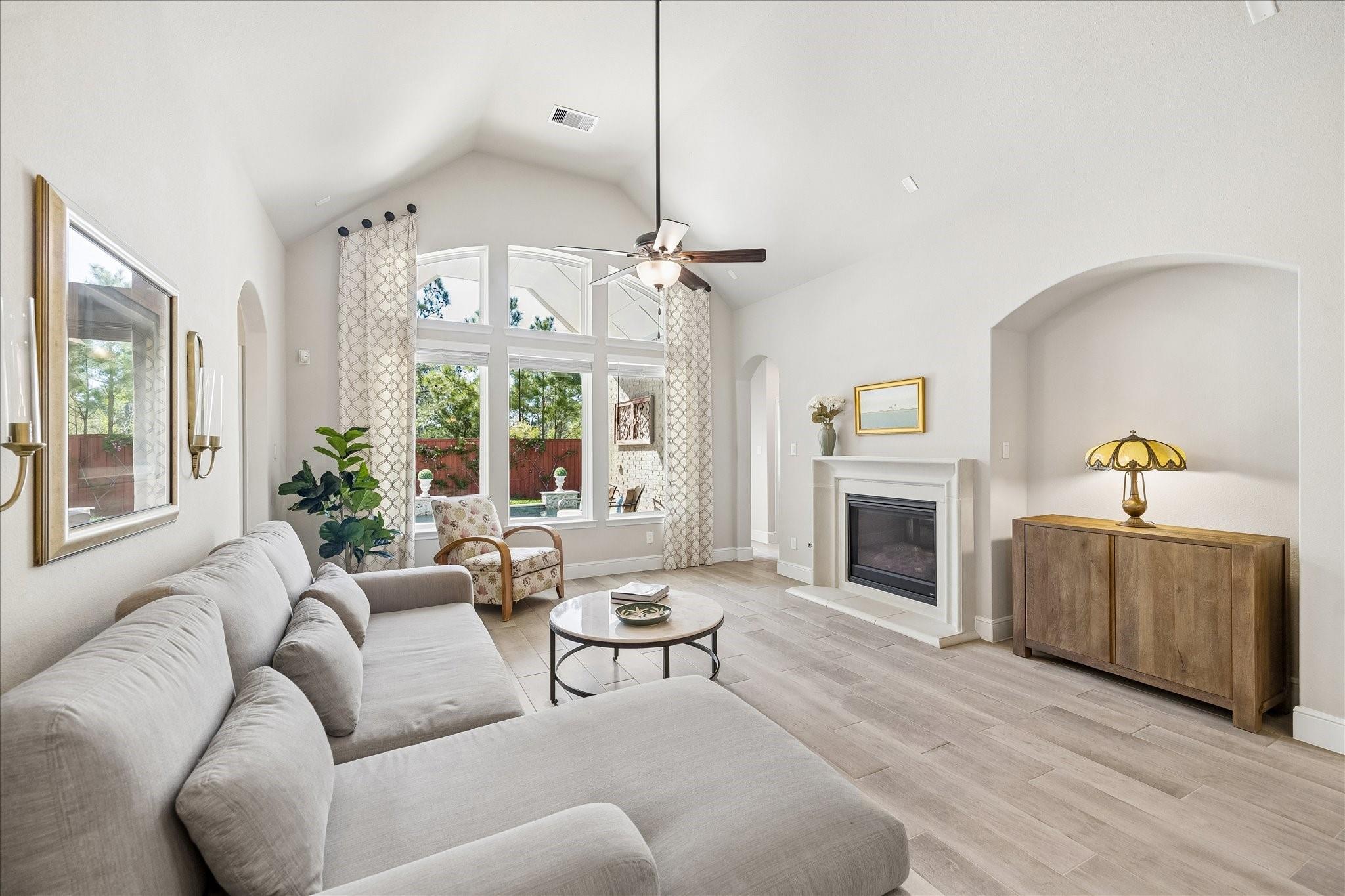 15 Overland Heath Drive