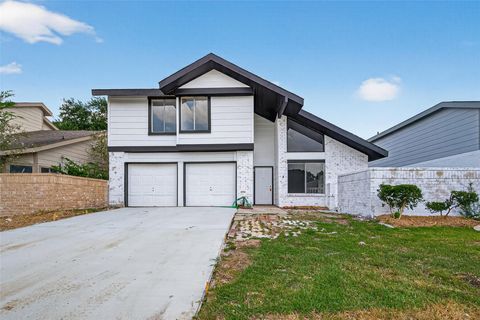 Photo of 12623 S Dairy Ashford Road, Houston, TX 77099 (MLS # 18641490)