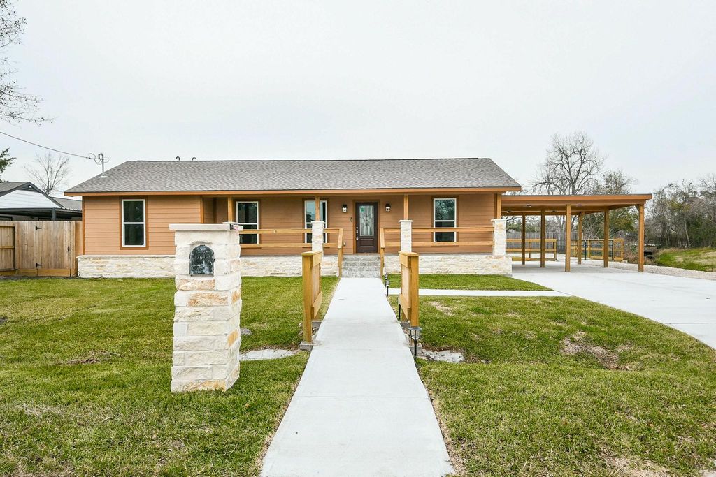 Photo of 3200 Hoover Street, La Marque, TX 77568 (MLS # 49549656)