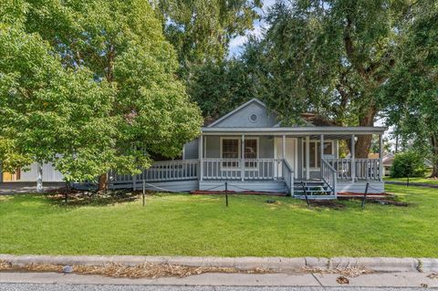 Photo of 512 E Gulf Street, Baytown, TX 77520 (MLS # 26980848)