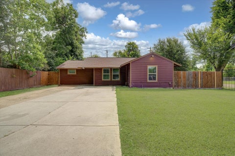 Photo of 8159 Glenhollow Drive, Houston, TX 77033 (MLS # 65114917)