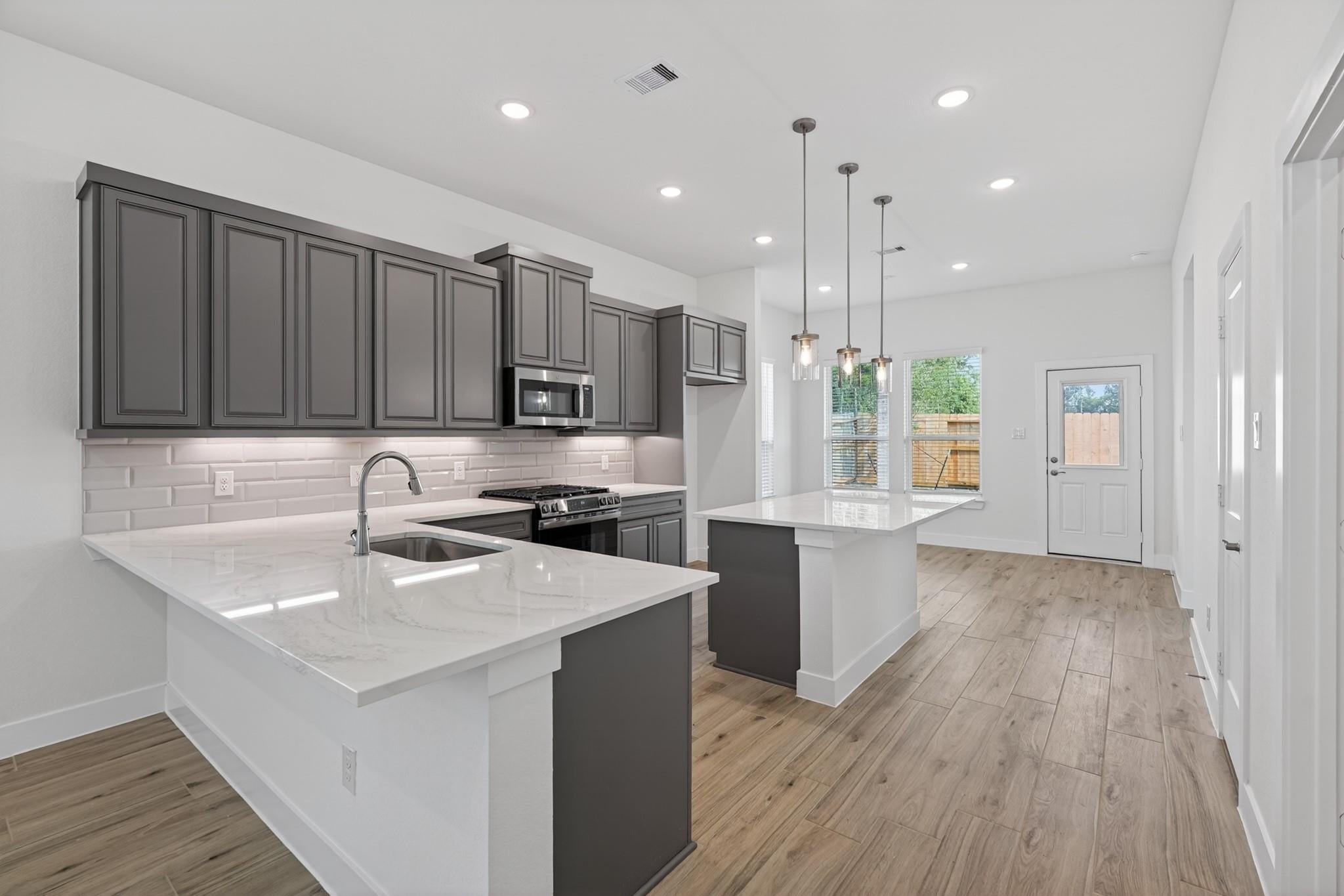 648 Crested Duck Court
